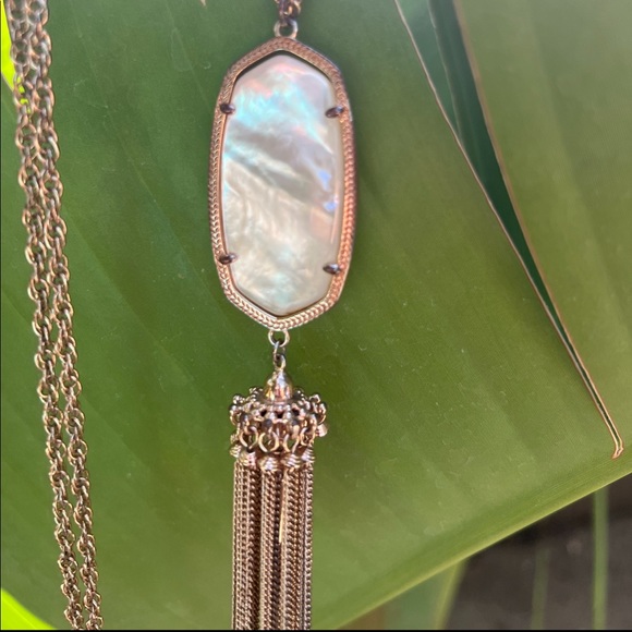 Kendra Scott Necklaceđź’• - Picture 5 of 9